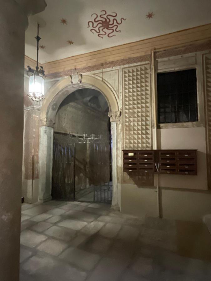 Apartment In 3 Minutes From Duomo Ingresso Via Dei Piatti Milan Exterior photo